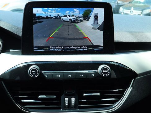 Used 2020 Ford Escape SE image 47