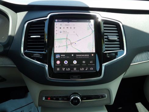 Certified 2025 Volvo XC90 T8 Plus AWD/4WD image 22