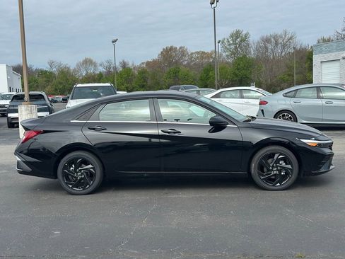 New 2026 Hyundai Elantra SEL Sport image 8