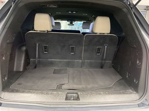 Used 2023 Chevrolet Traverse LS FWD image 7