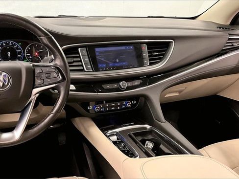 Used 2022 Buick Enclave Avenir image 6