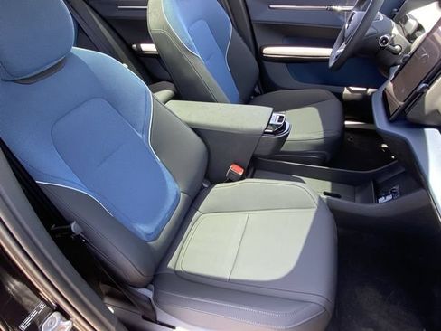 Certified 2025 Volvo EX30 Plus w/ Protection Package Premier AWD/4WD image 11