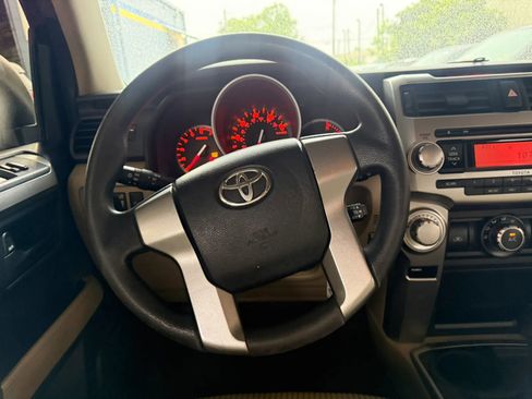 Used 2011 Toyota 4Runner SR5 RWD image 10