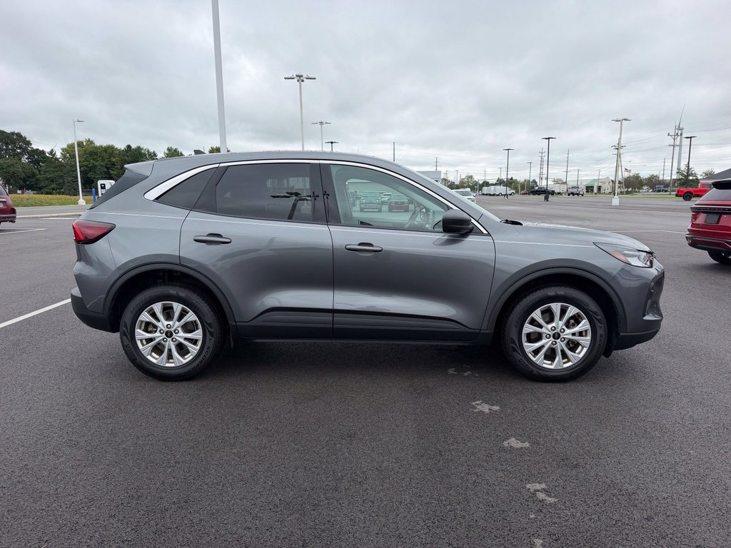 Used 2023 Ford Escape Active AWD/4WD image 5