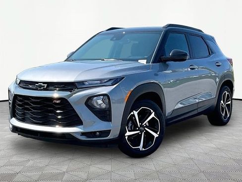 Used 2023 Chevrolet TrailBlazer RS w/ Convenience Package FWD image 3