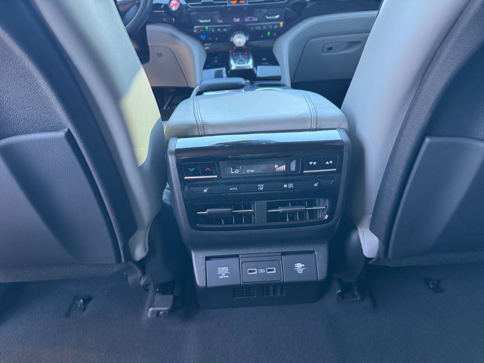 Used 2024 Acura MDX w/ Advance Package AWD/4WD image 32