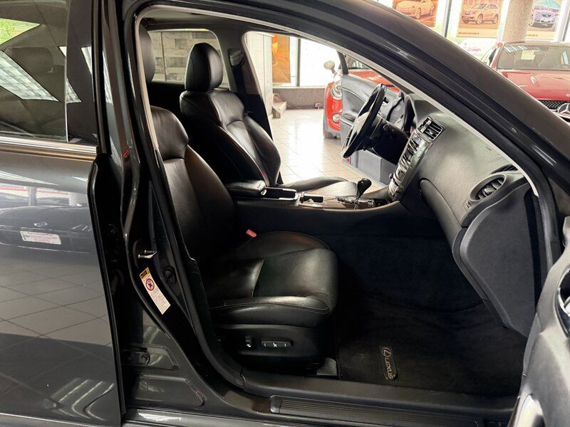 Used 2009 Lexus IS 250 AWD w/ Premium Pkg image 26