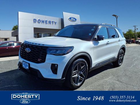 Certified 2025 Ford Explorer ST image 1