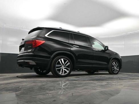 Used 2017 Honda Pilot Touring image 36