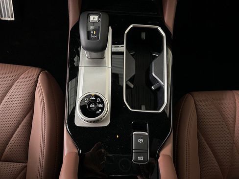 New 2026 Mitsubishi Outlander SEL image 16