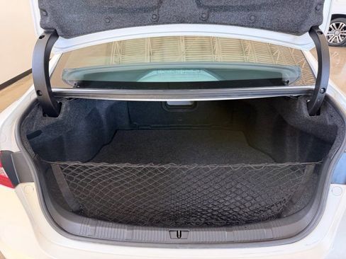 Used 2016 Toyota Avalon Limited image 13