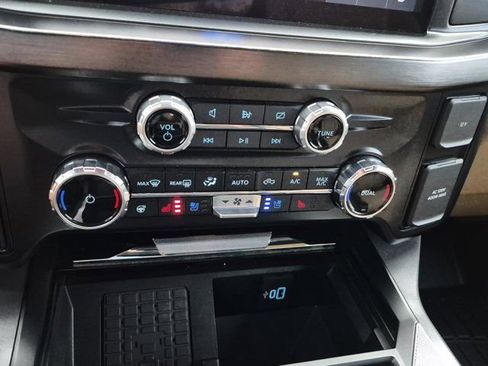 Used 2024 Ford F250 Lariat w/ Lariat Ultimate Package image 30