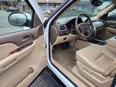 Used 2009 GMC Yukon SLT w/ Preferred Package image 24