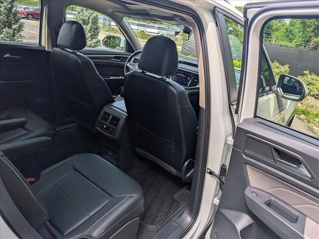 Used 2021 Volkswagen Atlas SEL AWD/4WD image 15