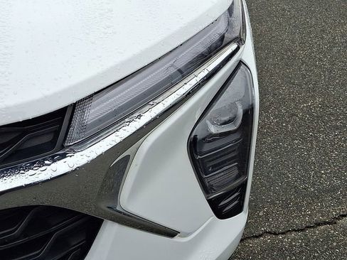 Used 2024 Chevrolet Trax LT w/ Driver Confidence Package image 19