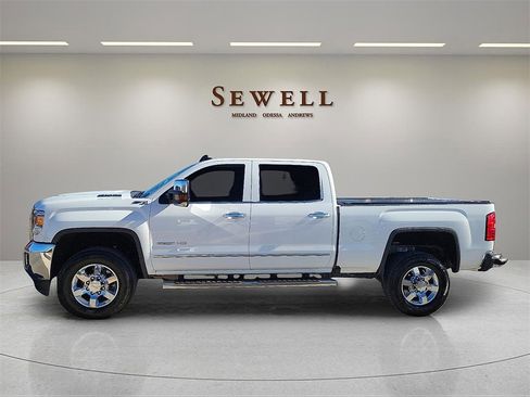 Used 2018 GMC Sierra 2500 SLT w/ Duramax Plus Package image 2
