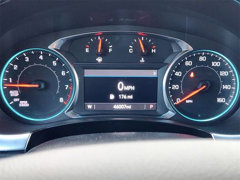 Used 2023 Chevrolet Traverse LT image 16