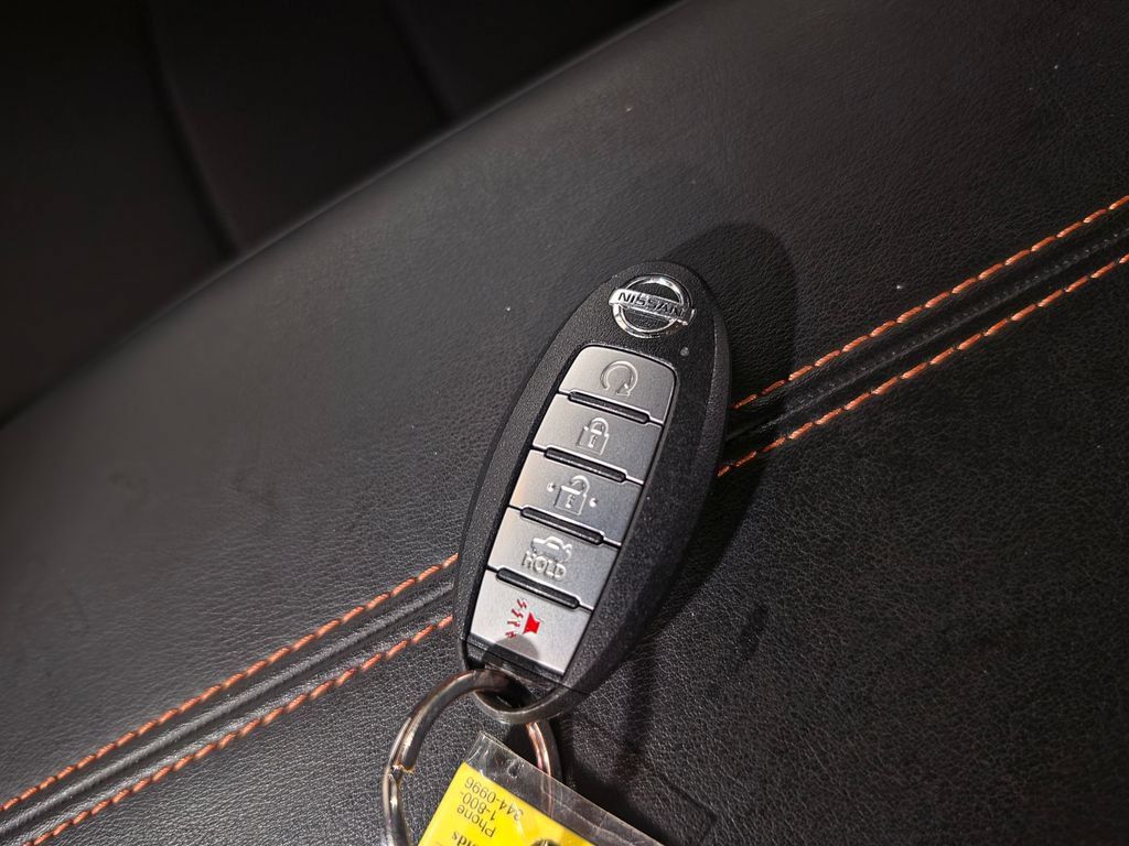 Used 2021 Nissan Sentra SR w/ SR Premium Package FWD image 10