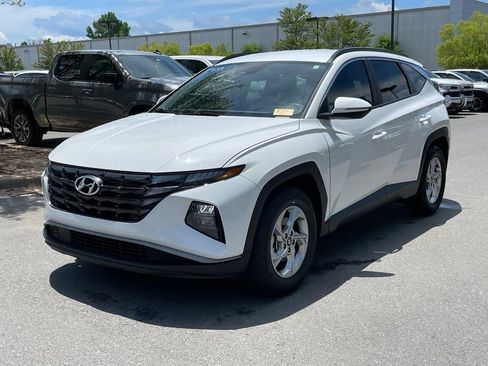 Used 2023 Hyundai Tucson SEL FWD image 3