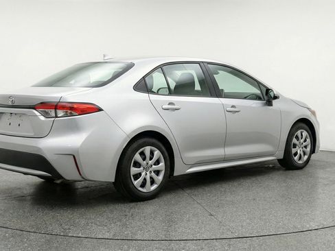 Used 2025 Toyota Corolla LE FWD image 9
