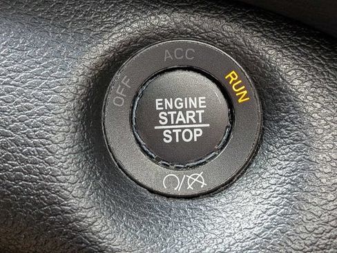 Used 2022 Jeep Cherokee Limited AWD/4WD image 29