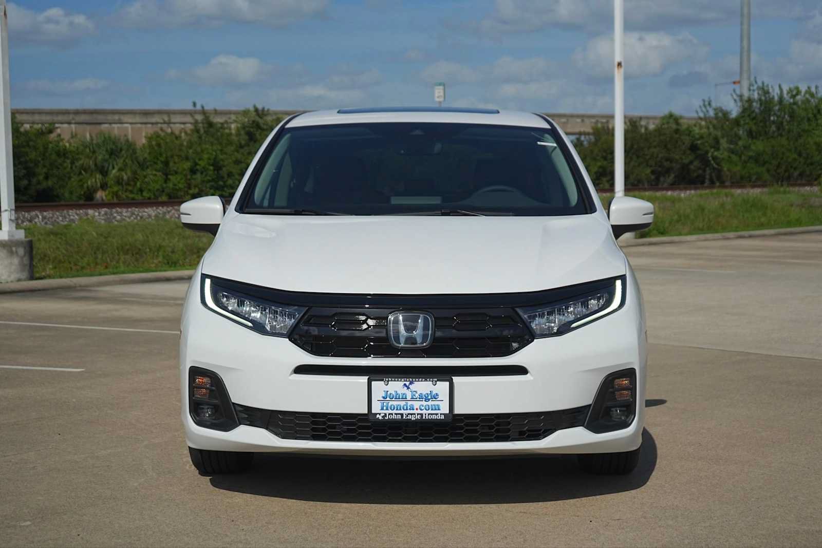 New 2027 Honda Odyssey Touring image 6