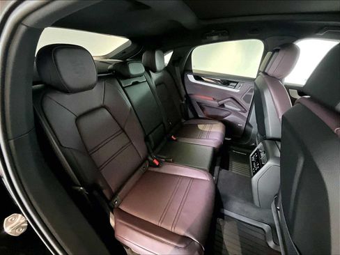 New 2026 Porsche Cayenne Coupe AWD/4WD image 29