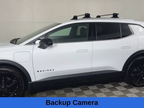Used 2026 Chevrolet Equinox EV LT w/ LPO, Blackout Package FWD image 8