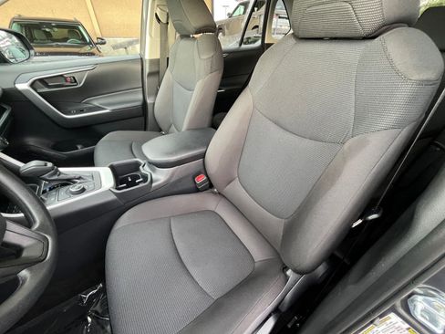 Used 2025 Toyota RAV4 LE image 36