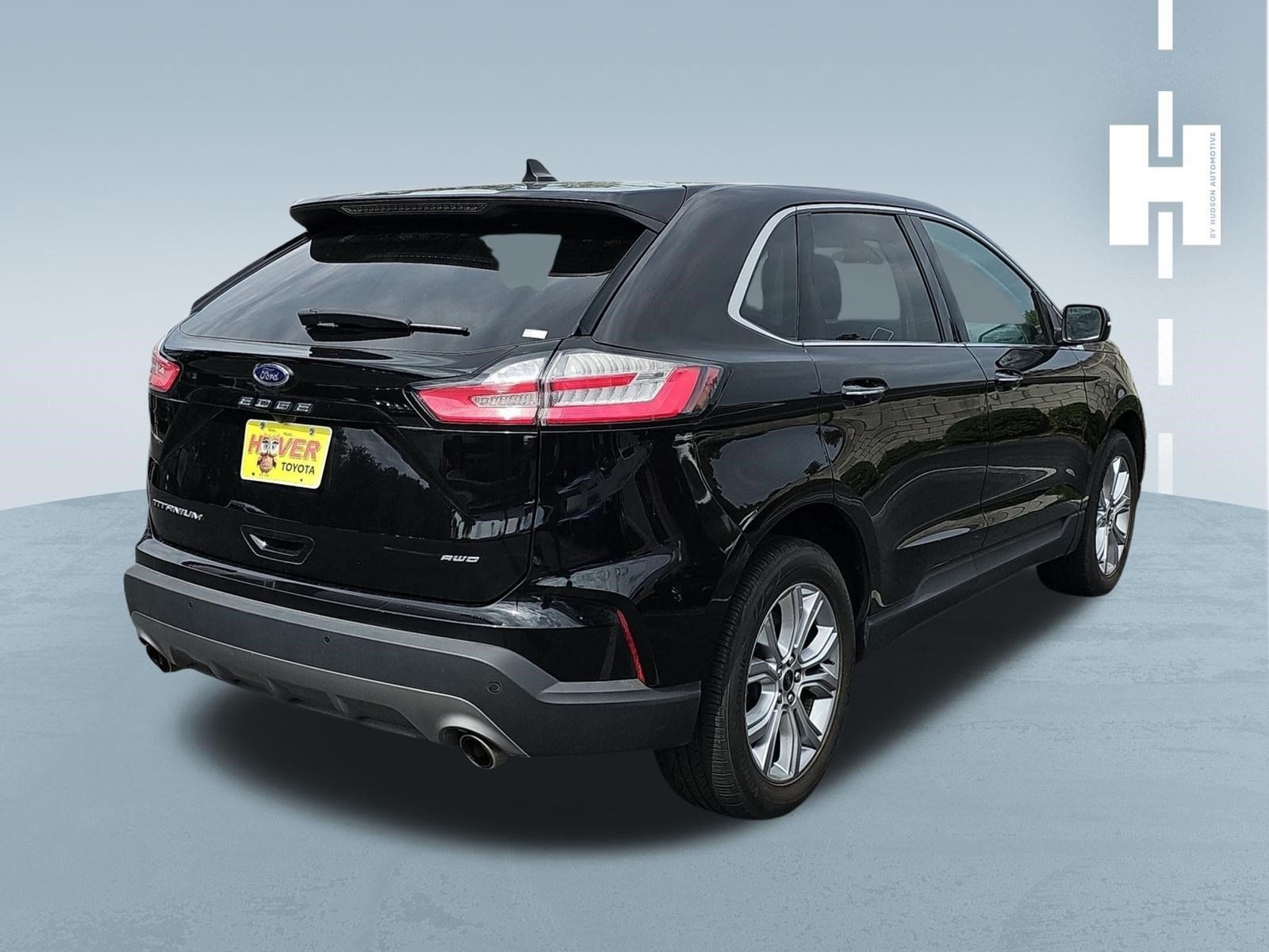Used 2023 Ford Edge Titanium AWD/4WD image 3