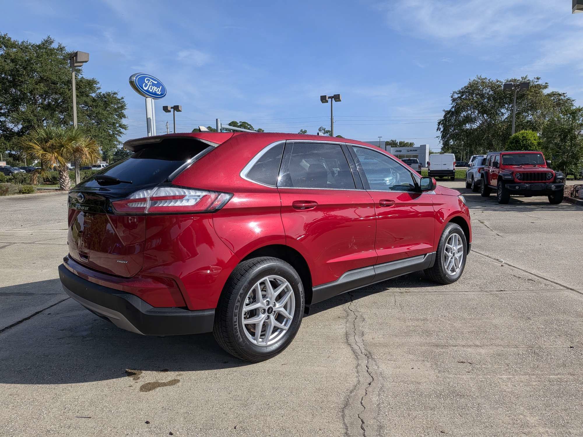 Used 2024 Ford Edge SEL AWD/4WD image 4