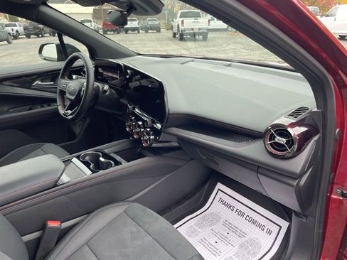 Used 2024 Chevrolet Blazer EV RS image 31