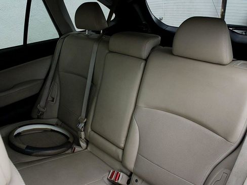 Used 2017 Subaru Outback 3.6R Limited image 12