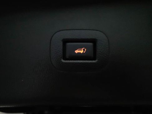 Used 2020 Nissan Armada Platinum w/ Platinum Reserve Package image 44