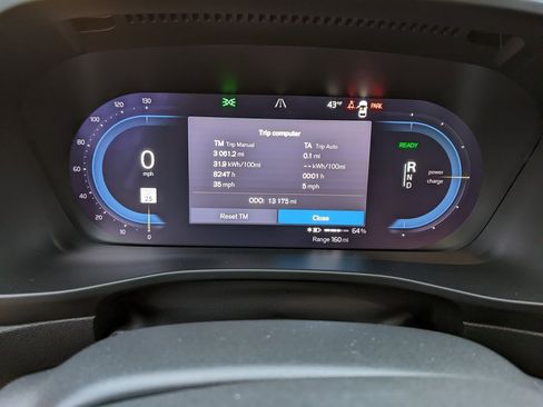 Certified 2024 Volvo XC40 Recharge Plus image 15