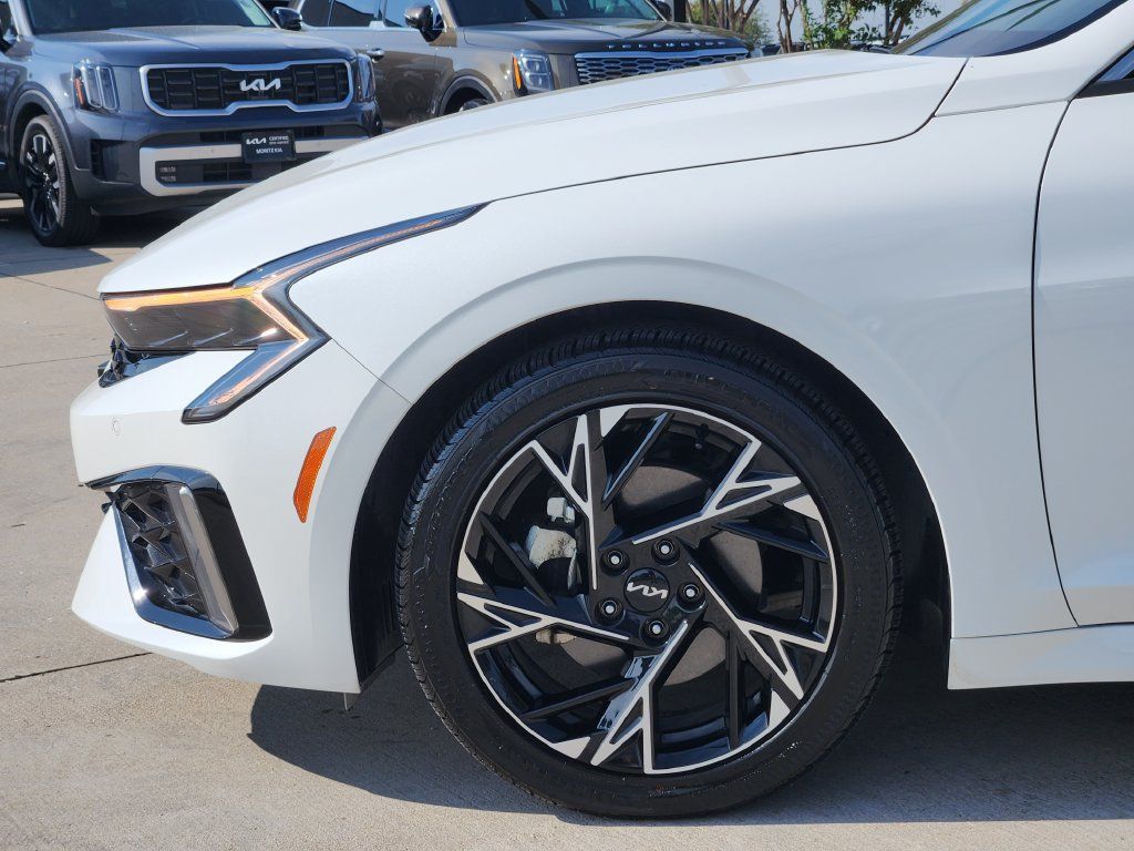 Used 2025 Kia K5 GT-Line w/ GT-Line Premium Package FWD image 14
