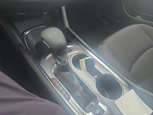 Used 2023 Chevrolet Malibu LT image 16