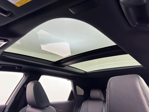 Used 2023 Lexus RX 350 Luxury image 12