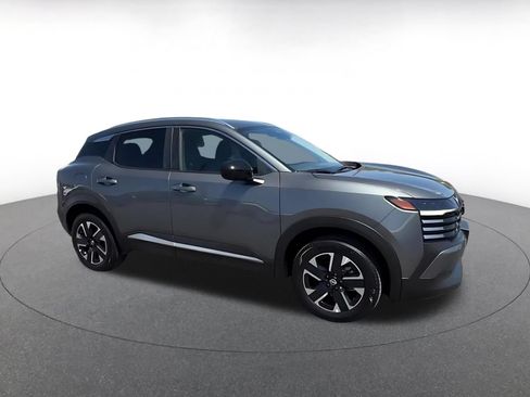 Used 2026 Nissan Kicks SV w/ Cold Weather Package AWD/4WD image 2