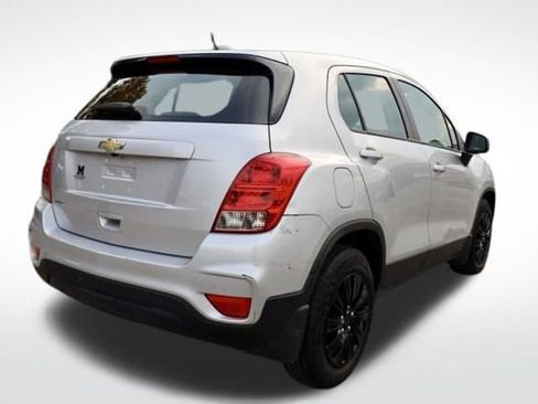 Used 2018 Chevrolet Trax LS image 6