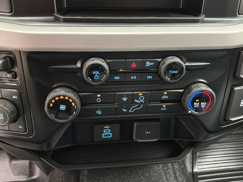 New 2026 Ford F250 XL w/ XL Chrome Package AWD/4WD image 16