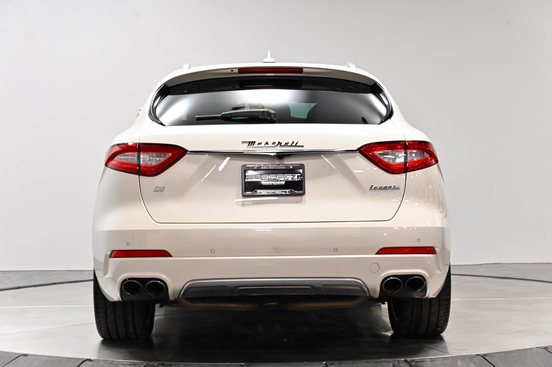 Used 2020 Maserati Levante GranLusso AWD/4WD image 18