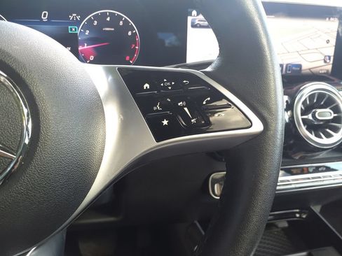 Certified 2024 Mercedes-Benz GLB 250 image 24