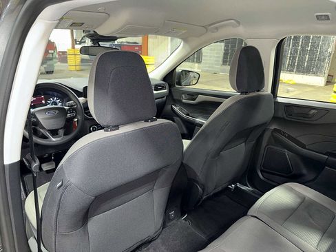 Used 2022 Ford Escape S image 26