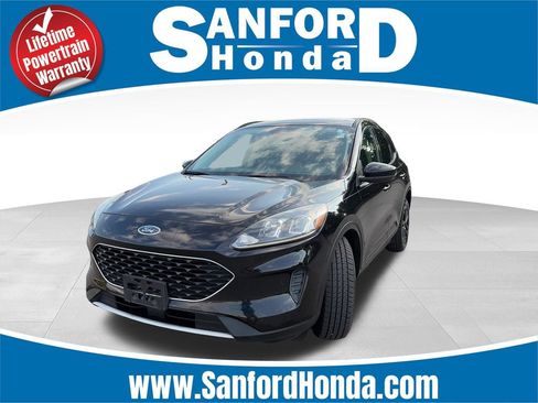 Used 2020 Ford Escape SE FWD image 1