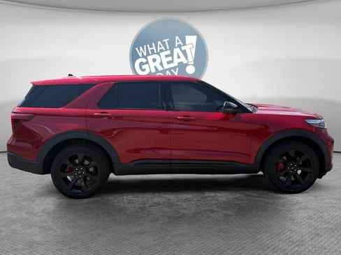 Used 2022 Ford Explorer ST w/ Equipment Group 401A AWD/4WD image 2