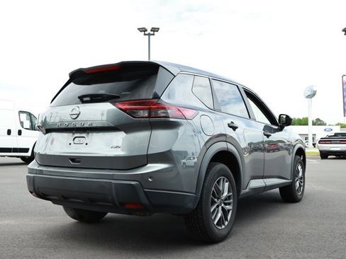Used 2024 Nissan Rogue S AWD/4WD image 6