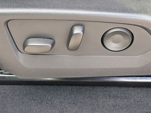 Used 2024 Chevrolet Colorado Trail Boss image 21