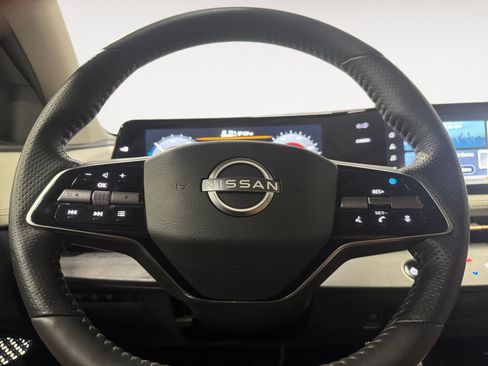 Used 2023 Nissan Ariya FWD image 13
