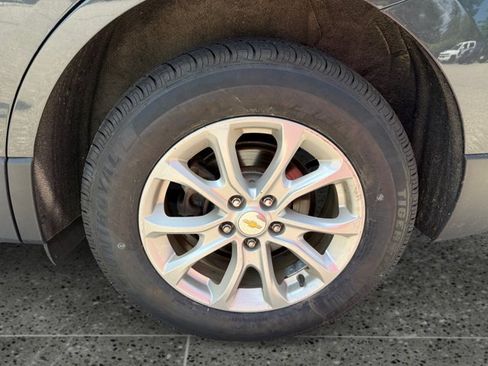 Used 2020 Chevrolet Equinox LT AWD/4WD image 13